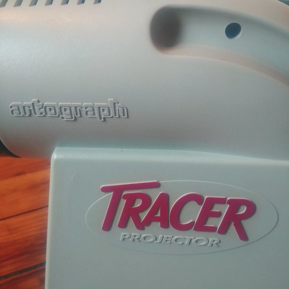 Artograph Tracer Projector - Picture 2 of 3